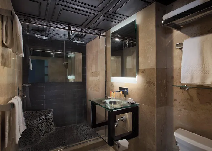 Duval, Autograph Collection Hotel 4*