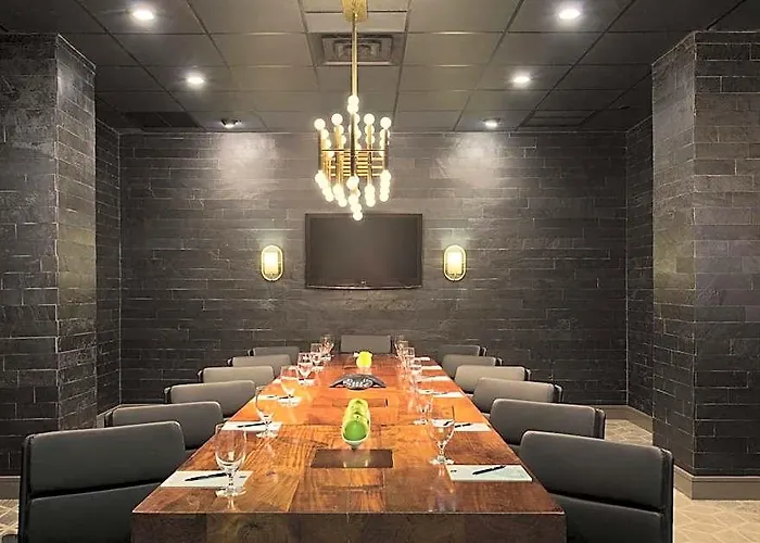 Duval, Autograph Collection Hotel 4*